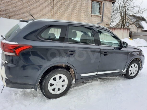 Mitsubishi Outlander III · 2-й рестайлинг, 5 мест, 2016 г.