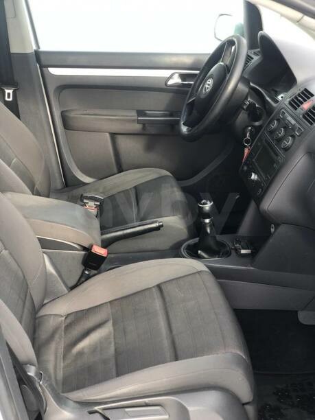 Volkswagen Touran I, 5 мест, 2006 г.