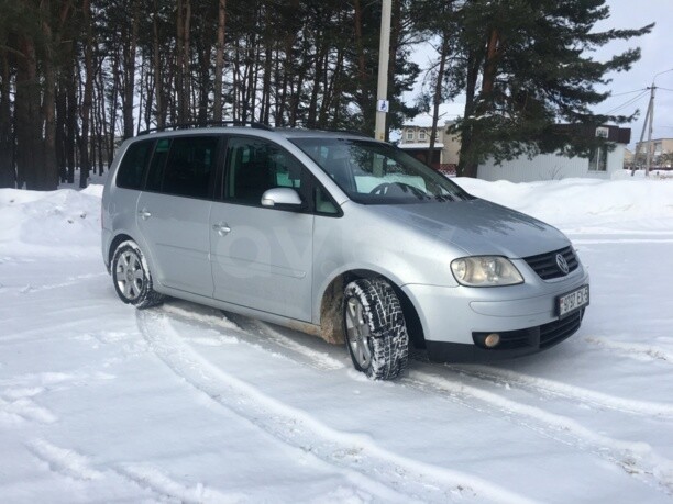 Volkswagen Touran I, 5 мест, 2006 г.