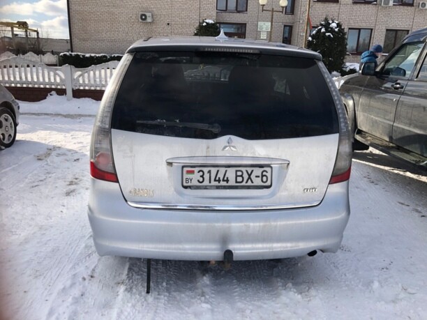 Mitsubishi Grandis, 7 мест, 2006 г.