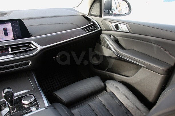 BMW X7, 7 мест, 2019 г.