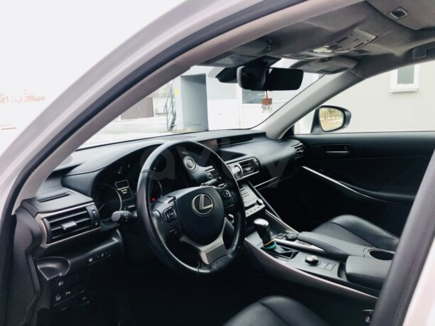 Lexus IS III · Рестайлинг, 2017 г.