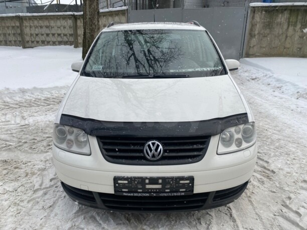 Volkswagen Touran I, 5 мест, 2004 г.