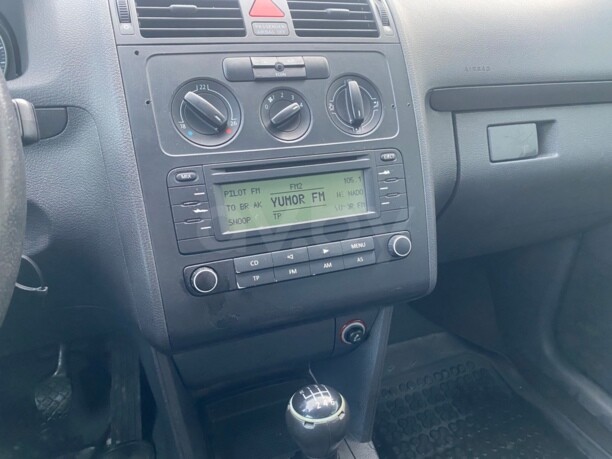 Volkswagen Touran I, 5 мест, 2004 г.