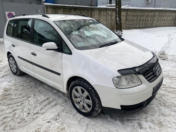Volkswagen Touran I, 5 мест, 2004 г.