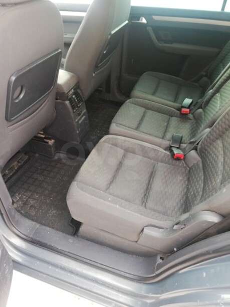 Volkswagen Touran I, 7 мест, 2004 г.