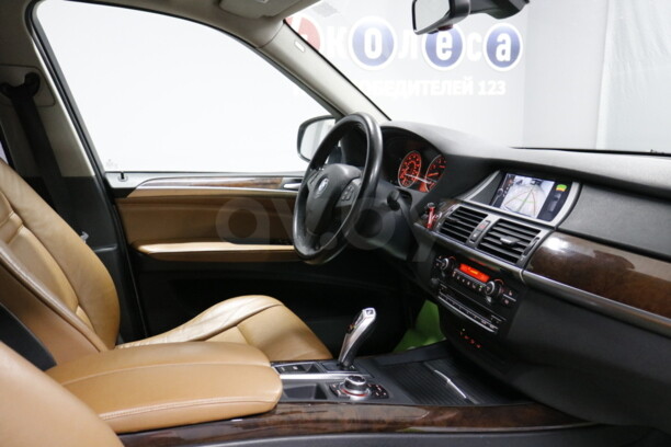BMW X5 E70, 5 мест, 2010 г.