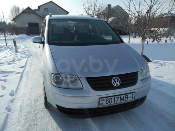 Volkswagen Touran I, 5 мест, 2005 г.