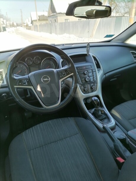 Opel Astra J, 2010 г.