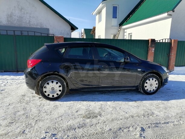 Opel Astra J, 2010 г.