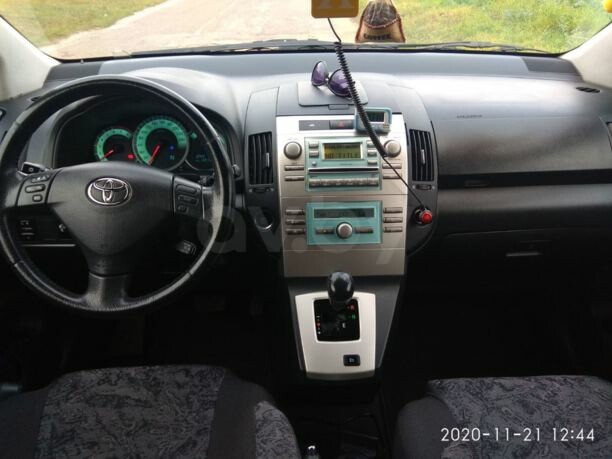 Toyota Corolla Verso III (AR10), 7 мест, 2006 г.