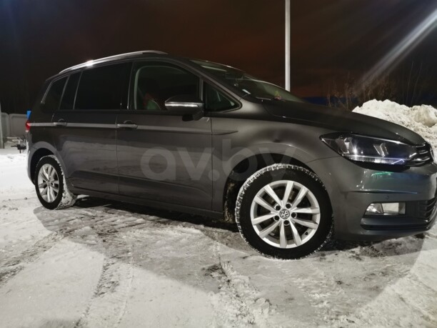 Volkswagen Touran III, 5 мест, 2016 г.