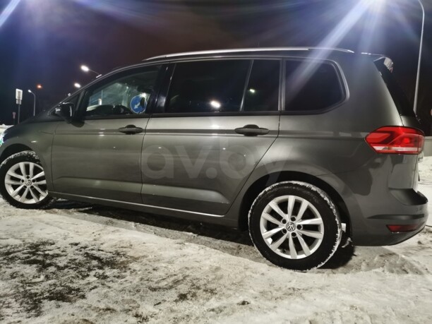 Volkswagen Touran III, 5 мест, 2016 г.