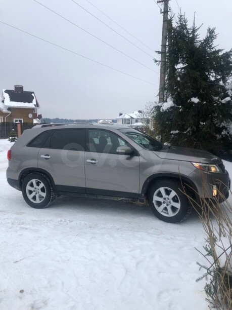 Kia Sorento II · Рестайлинг, 5 мест, 2013 г.
