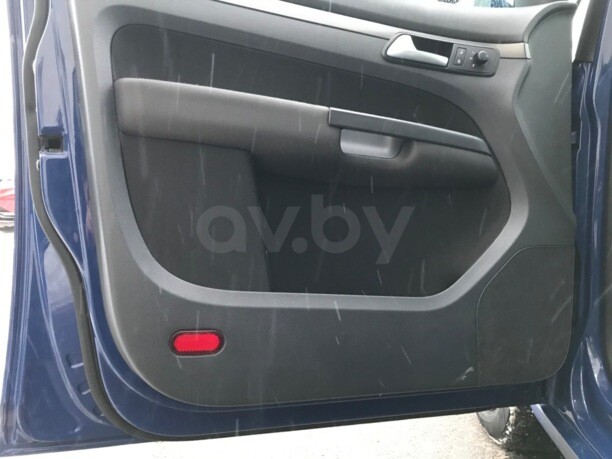 Volkswagen Touran I · Рестайлинг, 5 мест, 2010 г.