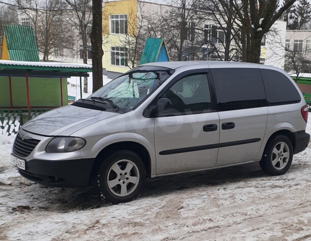 Chrysler Voyager IV, 7 мест, 2001 г.