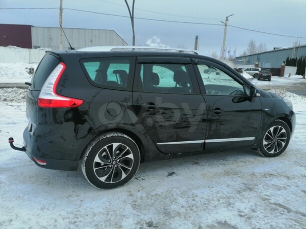 Renault Grand Scenic III · 2-й рестайлинг, 5 мест, 2015 г.