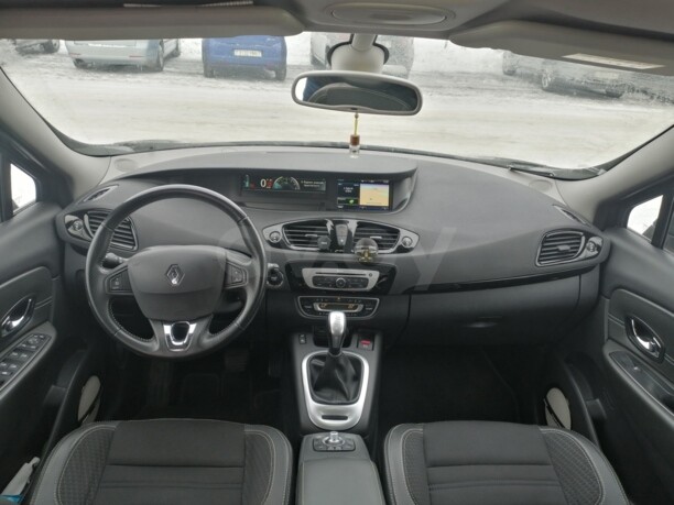 Renault Grand Scenic III · 2-й рестайлинг, 5 мест, 2015 г.