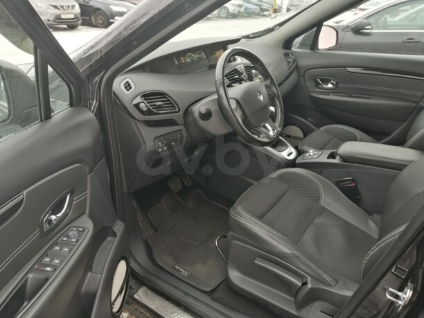 Renault Grand Scenic III · 2-й рестайлинг, 5 мест, 2015 г.