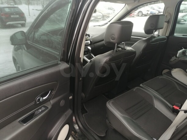 Renault Grand Scenic III · 2-й рестайлинг, 5 мест, 2015 г.