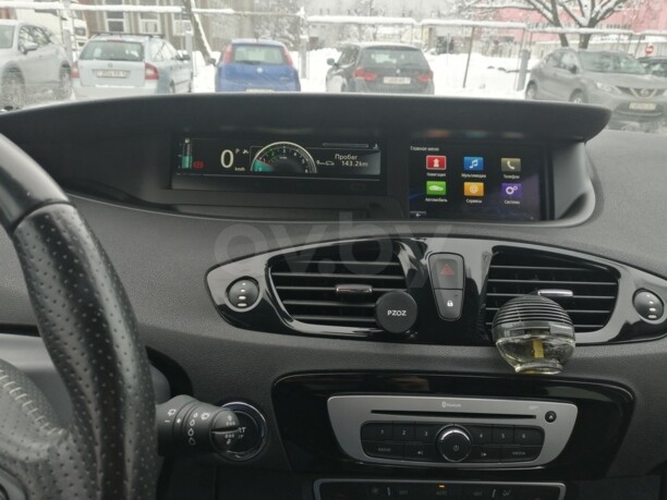 Renault Grand Scenic III · 2-й рестайлинг, 5 мест, 2015 г.