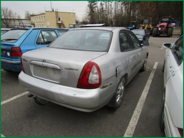 Daewoo Nubira J100, 1998 г.