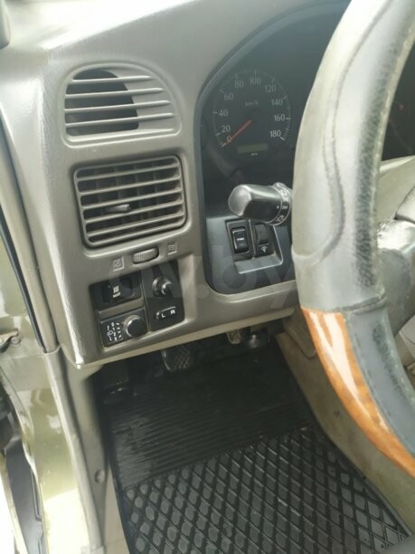 Nissan Patrol Y61, 7 мест, 2000 г.