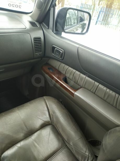Nissan Patrol Y61, 7 мест, 2000 г.