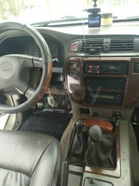 Nissan Patrol Y61, 7 мест, 2000 г.