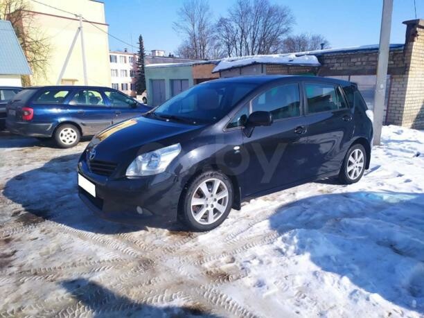 Toyota Verso I, 7 мест, 2009 г.
