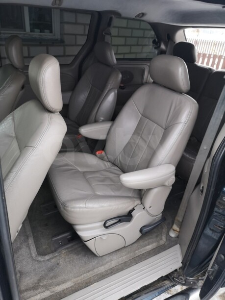 Dodge Caravan IV, 7 мест, 2001 г.