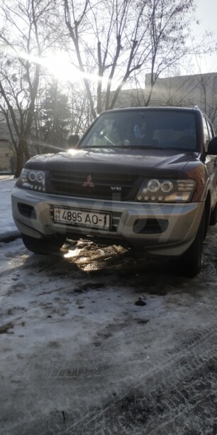 Mitsubishi Montero III, 7 мест, 2001 г.