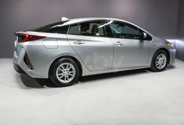 Toyota Prius Prime, 2017 г.
