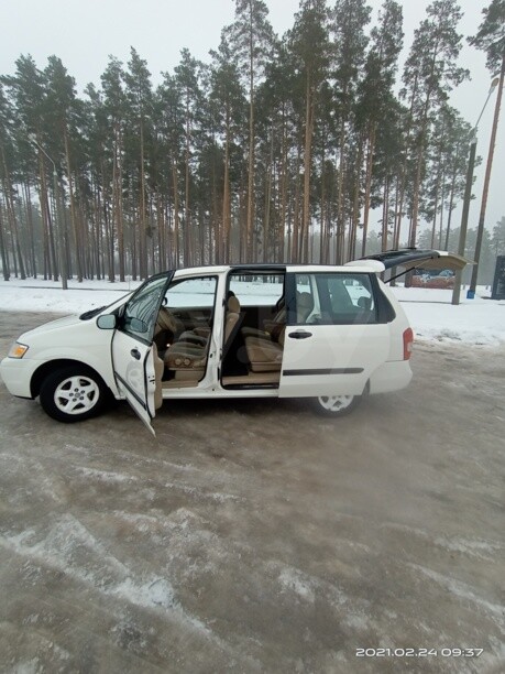 Mazda MPV II, 7 мест, 2000 г.