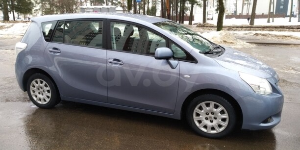 Toyota Verso I, 7 мест, 2009 г.
