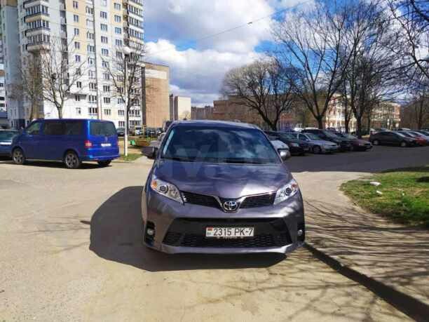 Toyota Sienna III (XL30), 7 мест, 2017 г.