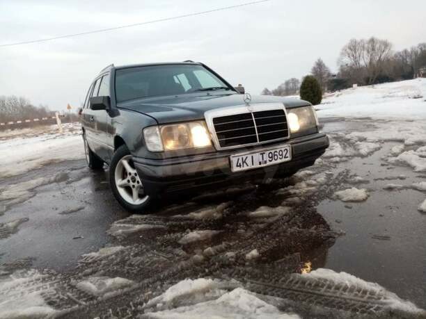 Mercedes-Benz E-Класс W124, S124, C124, A124, 1993 г.