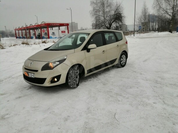 Renault Grand Scenic III, 5 мест, 2009 г.