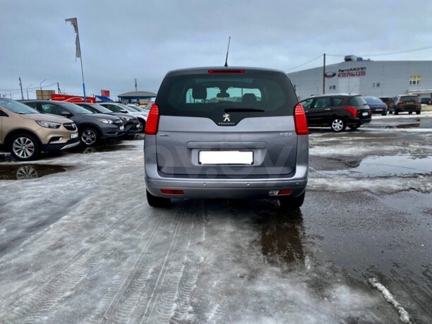 Peugeot 5008 I · Рестайлинг, 7 мест, 2016 г.