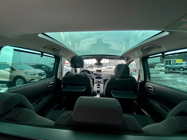 Peugeot 5008 I · Рестайлинг, 7 мест, 2016 г.