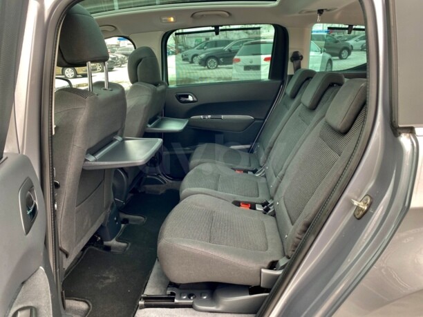 Peugeot 5008 I · Рестайлинг, 7 мест, 2016 г.