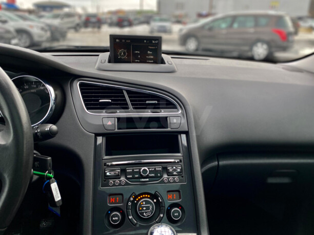Peugeot 5008 I · Рестайлинг, 7 мест, 2016 г.