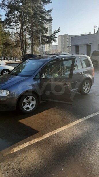 Volkswagen Touran I, 7 мест, 2005 г.