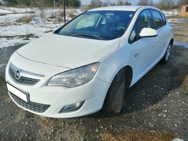Opel Astra J, 2010 г.