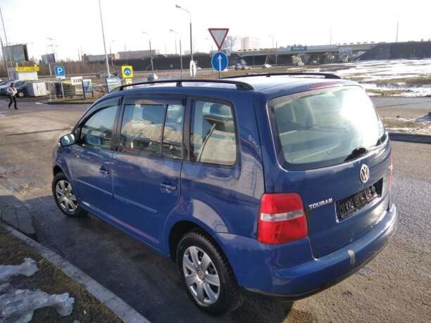 Volkswagen Touran I, 5 мест, 2004 г.