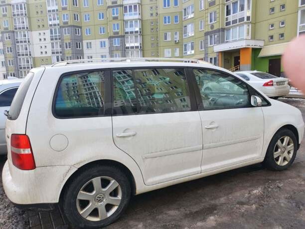 Volkswagen Touran I, 5 мест, 2004 г.