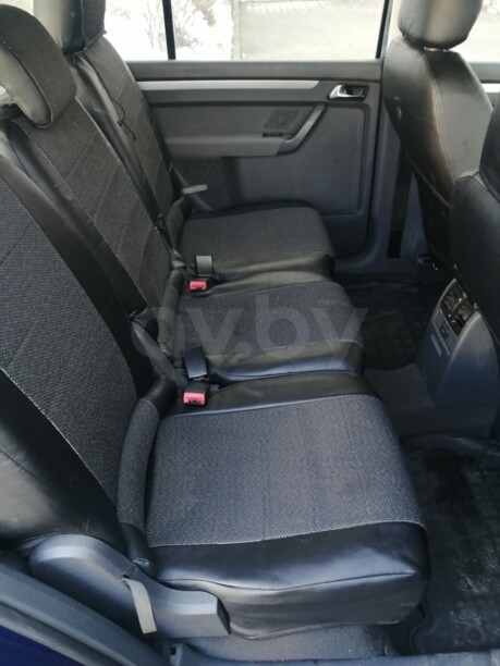 Volkswagen Touran I, 5 мест, 2004 г.