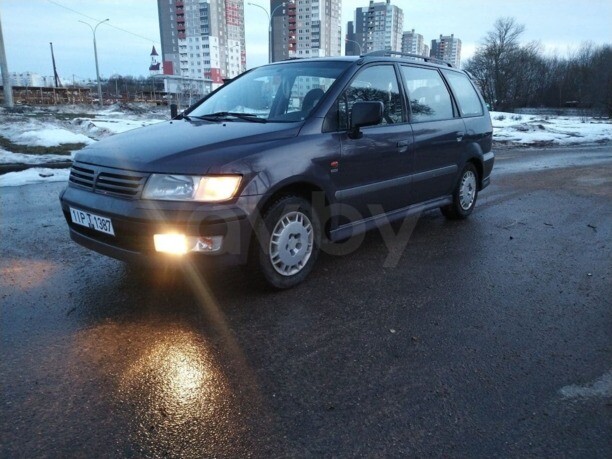 Mitsubishi Space Wagon Typ N50, 7 мест, 1999 г.