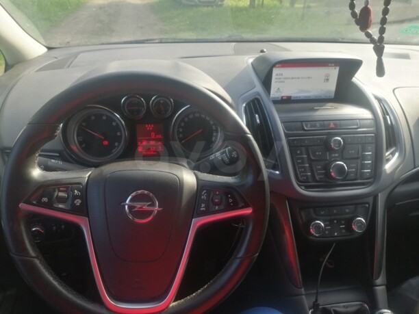 Opel Zafira C, 7 мест, 2014 г.