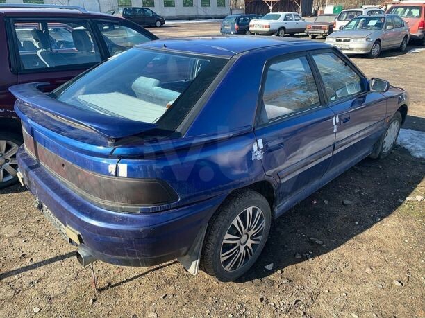 Mazda 323F, 1990 г.